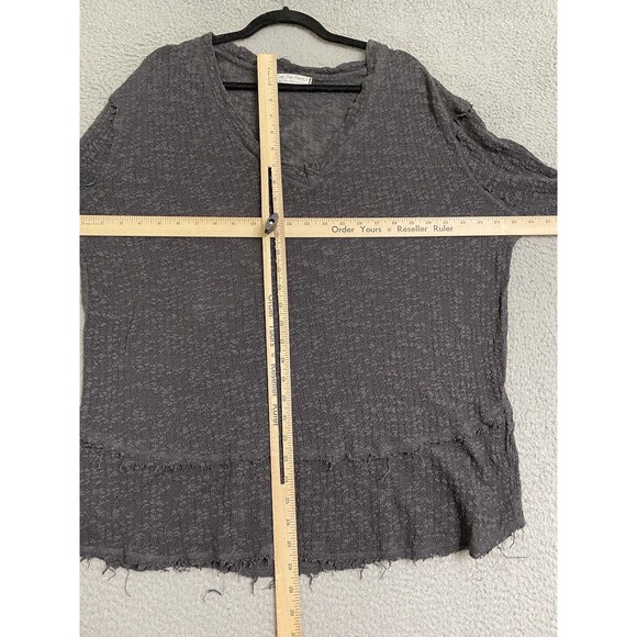 Free People Oversized Ocean Air Hacci Dark Grey Size Small Long Sleeve V Neck - Picture 7 of 9